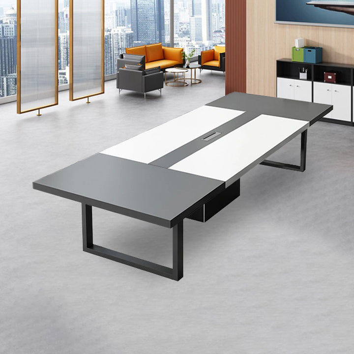 会議用テーブル・椅子|プロダクティヴィティ 高級感