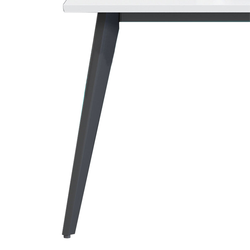 オフィスデスク・事務机|シンプル 清潔感 プライバシー保護