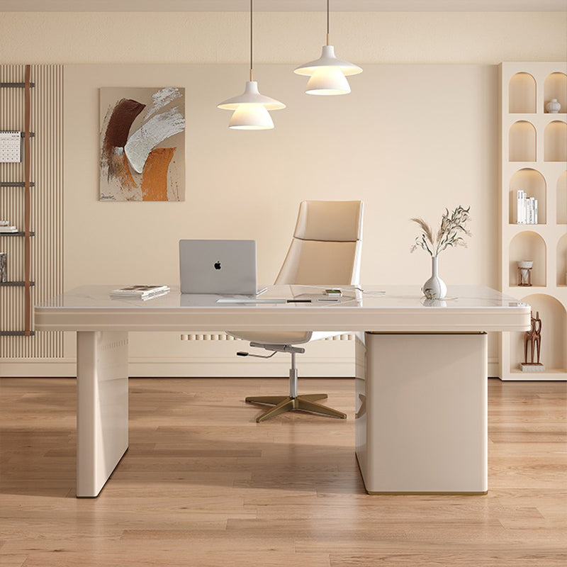 エグゼクティブデスク・社長机｜ 役員用デスク コンセント付き おしゃれ